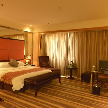 Sprot-Life Garden Hotel Wuhan Buitenkant foto