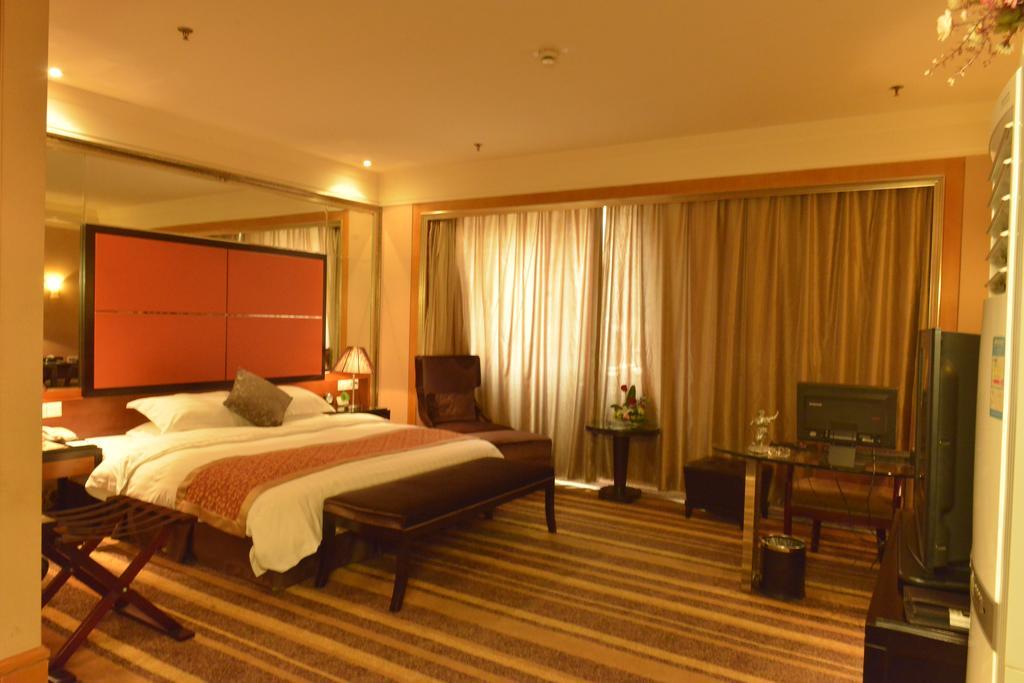Sprot-Life Garden Hotel Wuhan Buitenkant foto