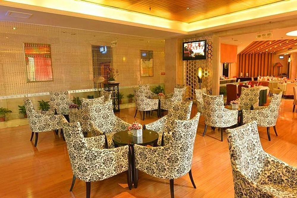 Sprot-Life Garden Hotel Wuhan Buitenkant foto